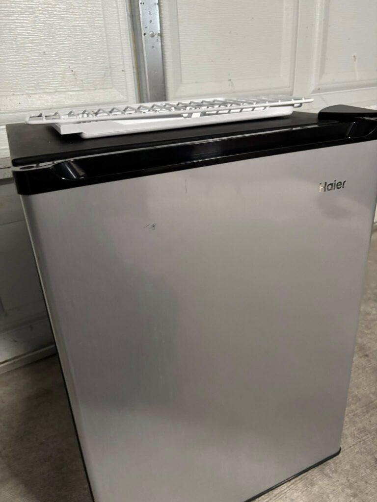 mini fridge 2